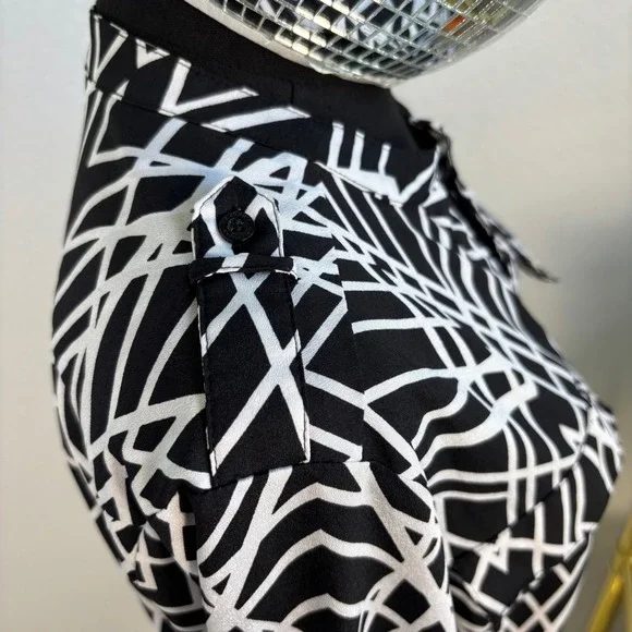 Calvin‎ Klein Black White Geometric Print Blouse, Womens Size Medium - Picture 12 of 14
